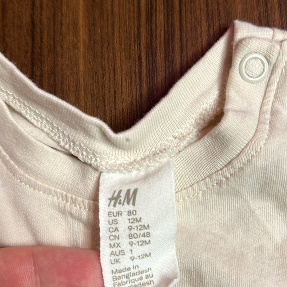 (3 for $15) 9-12 Month Baby Long Sleeved Top - Picture 3 of 3